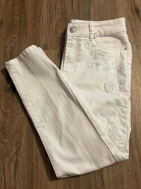 d.Jeans - White Jeans with Light Blue Floral
Embroidery - Size 6